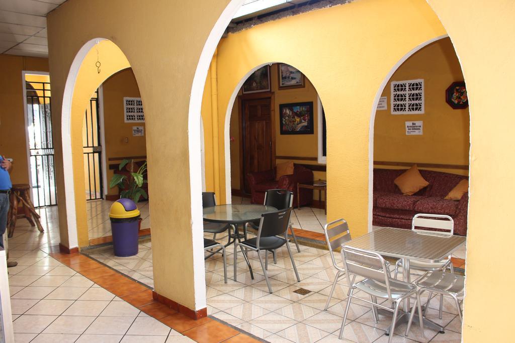 Hotel Pasadena II San Salvador Bagian luar foto