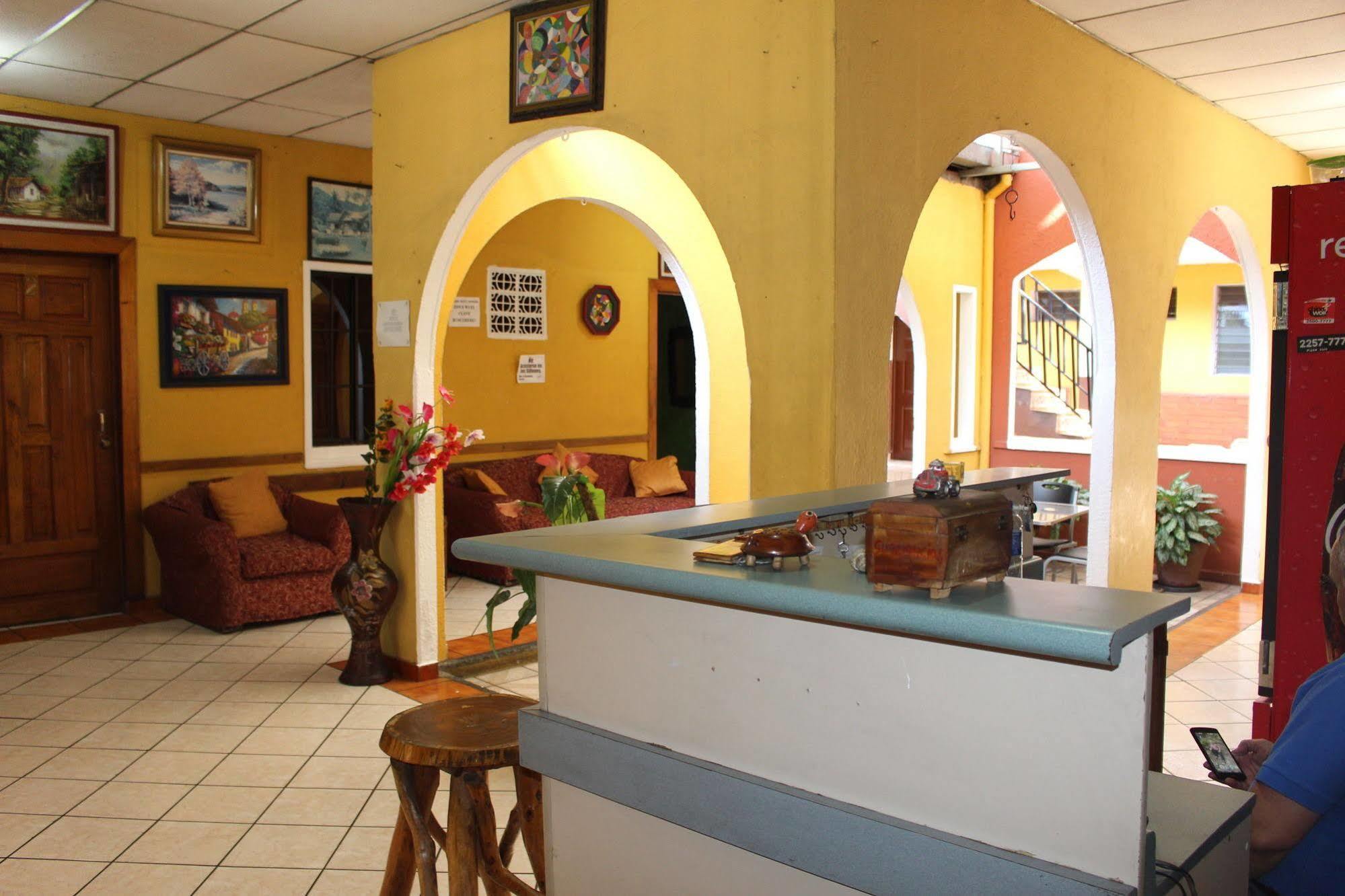 Hotel Pasadena II San Salvador Bagian luar foto