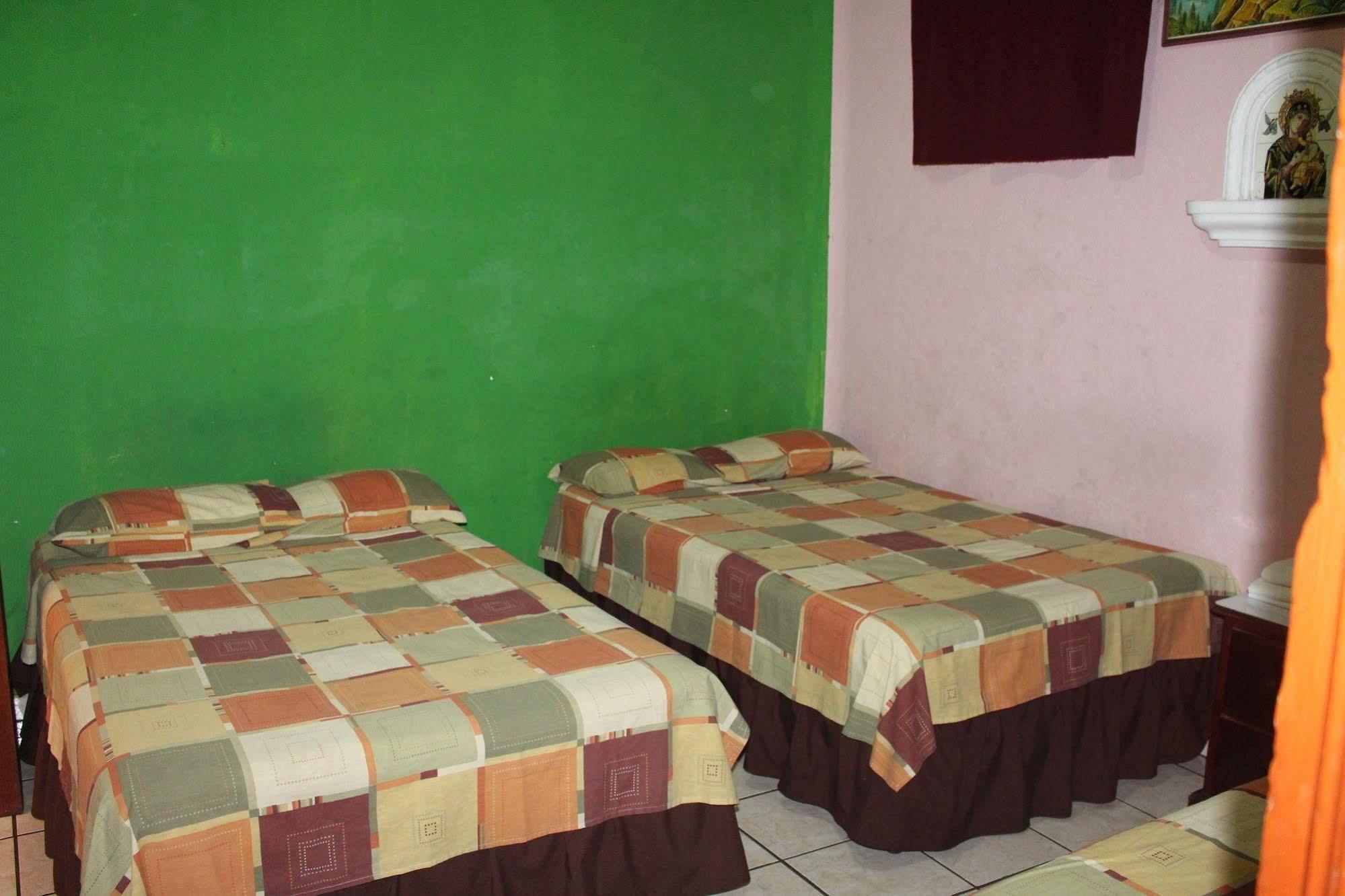 Hotel Pasadena II San Salvador Bagian luar foto